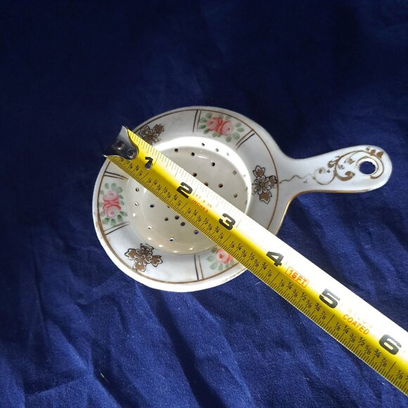Nippon Hand Painted Porcelain Tea Strainer With Floral Design - Picture 2 of 11